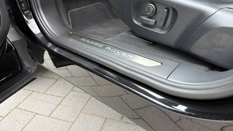 Land Rover Range Rover Evoque 2.0 D200 Dynamic SE 5dr Auto Diesel Hatchback